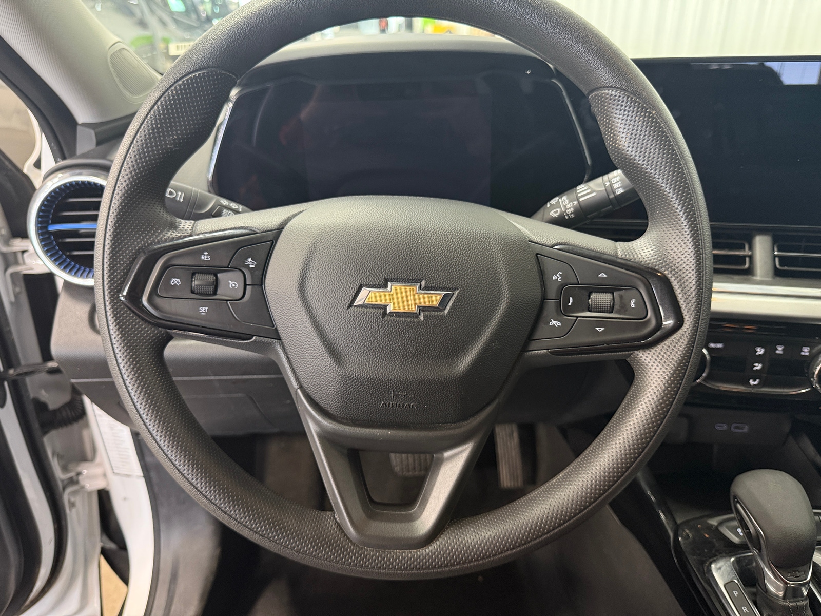 Thumbnail: 2024 Chevrolet Trax - 5