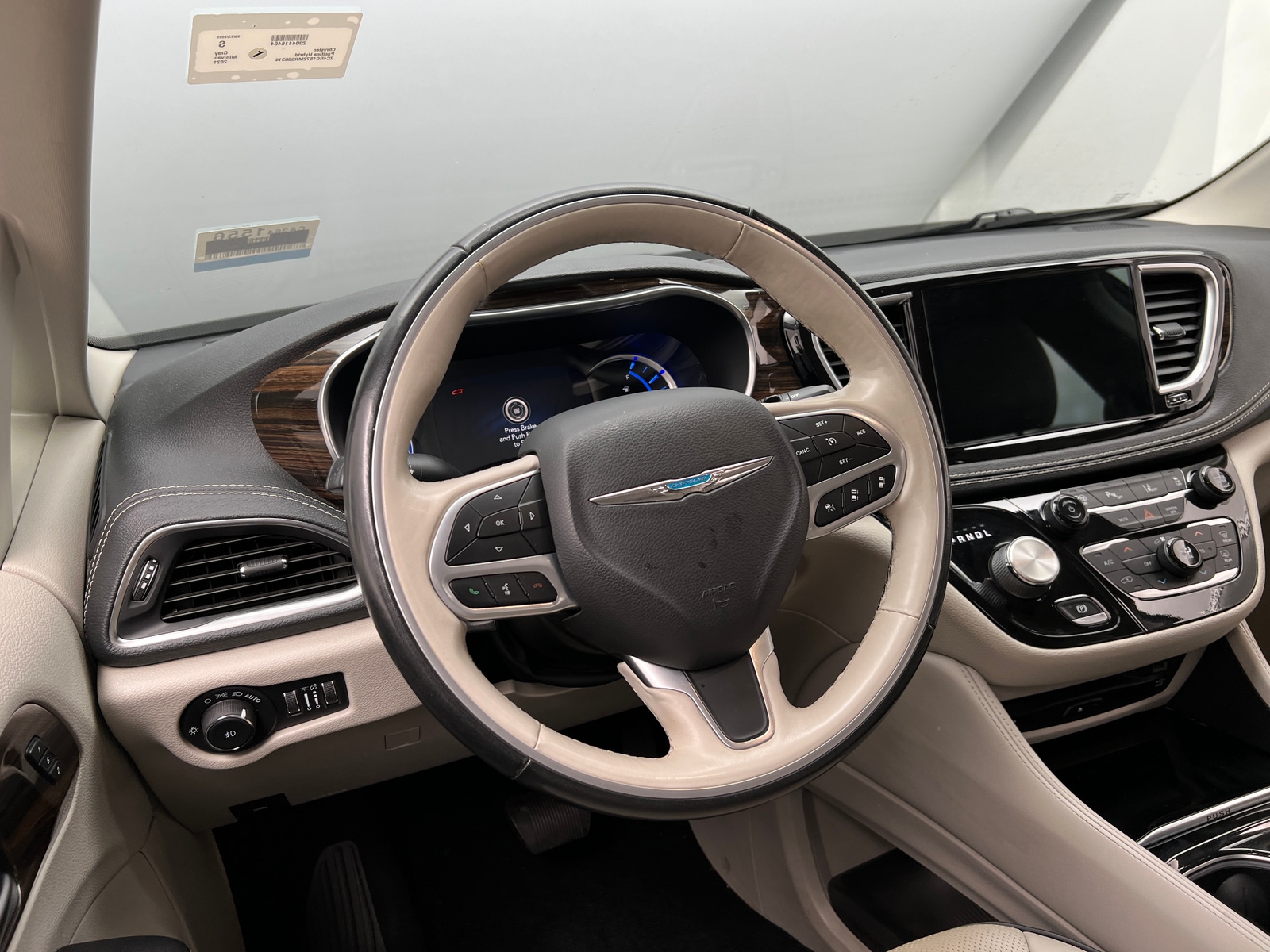 Thumbnail: 2021 Chrysler Pacifica - 4