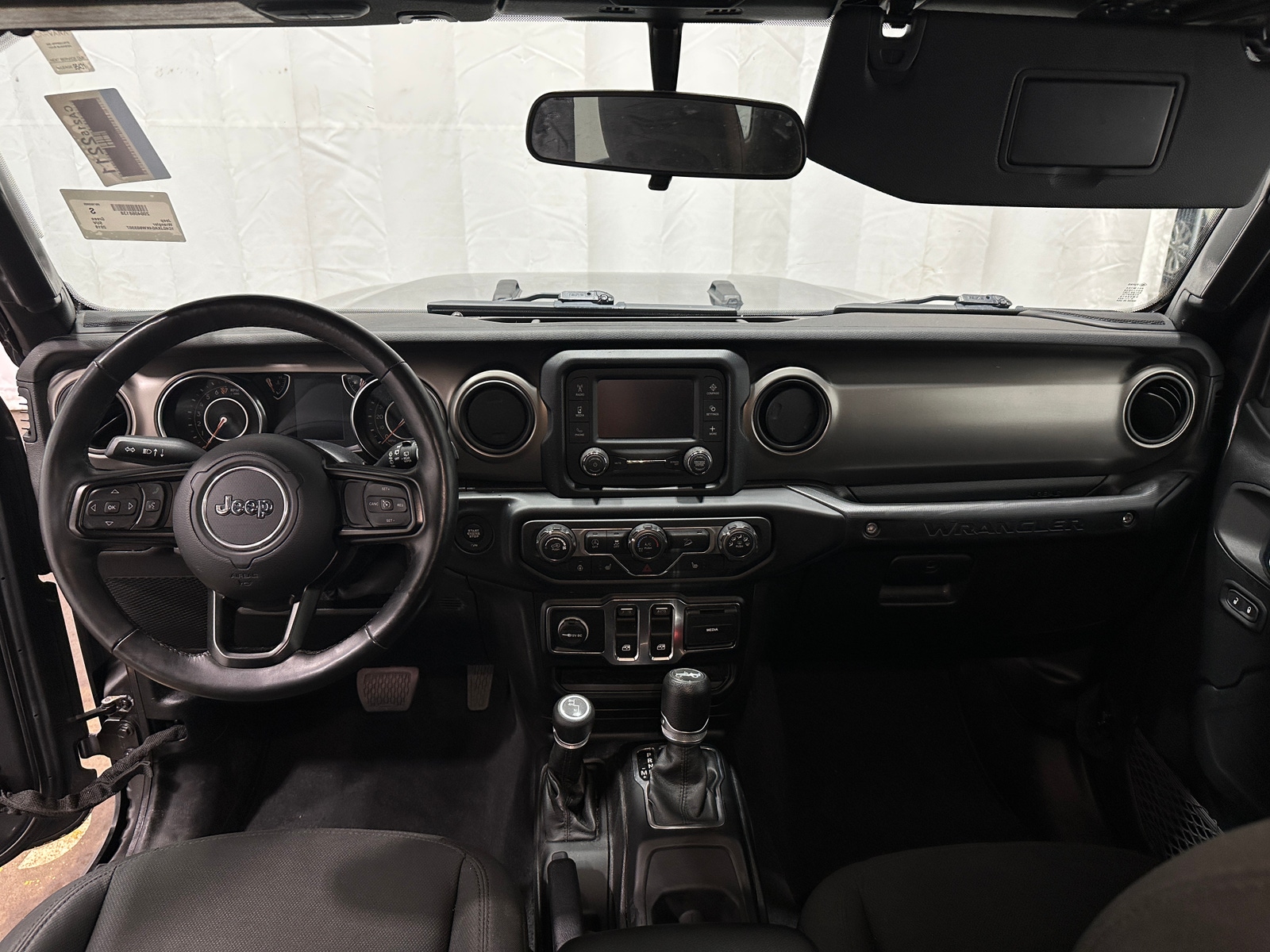 Thumbnail: 2019 Jeep Wrangler - 3