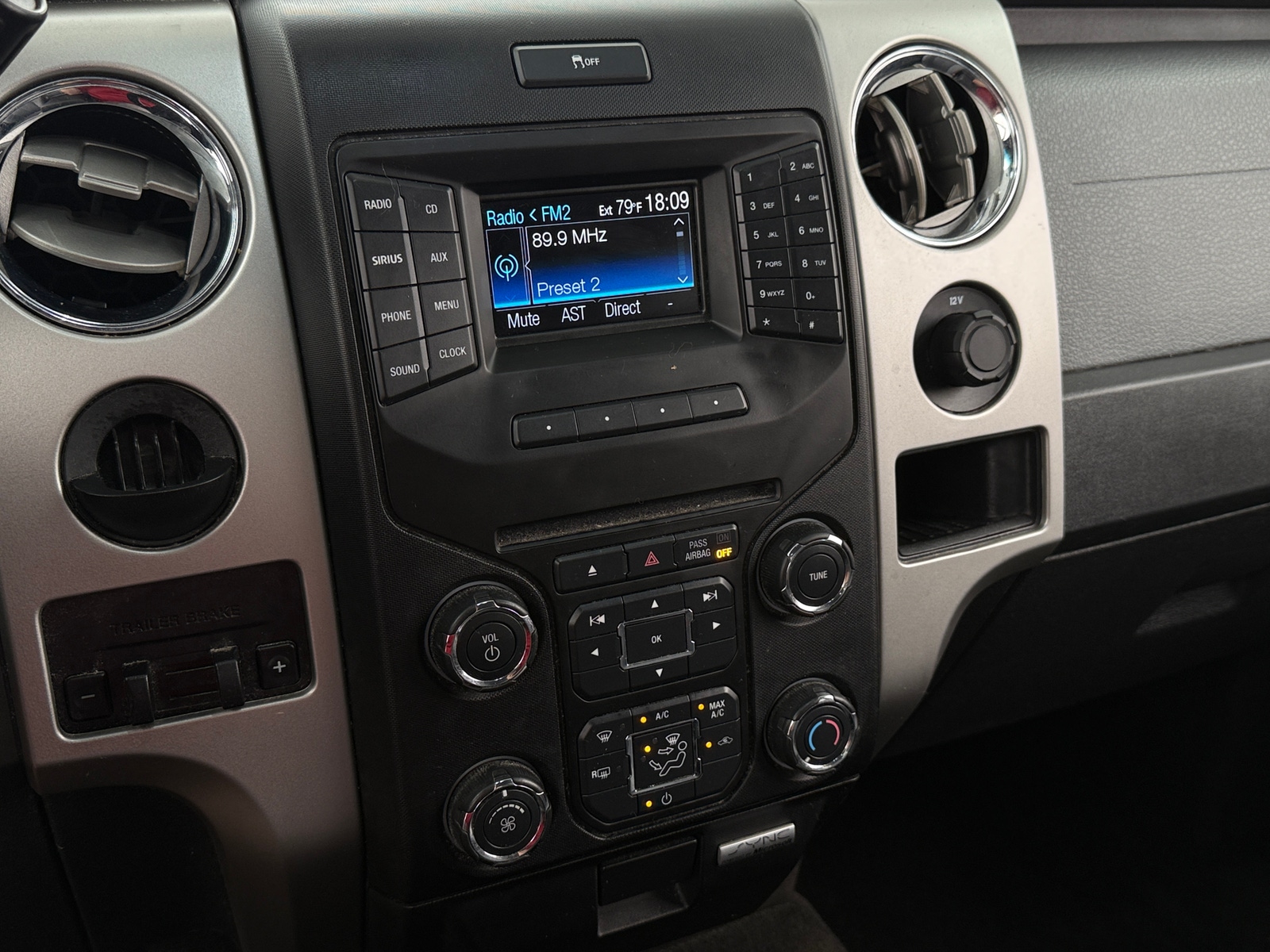 Thumbnail: 2013 Ford Econoline - 4