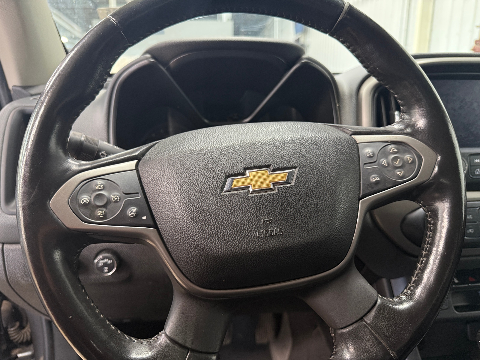 Thumbnail: 2019 Chevrolet Colorado - 4