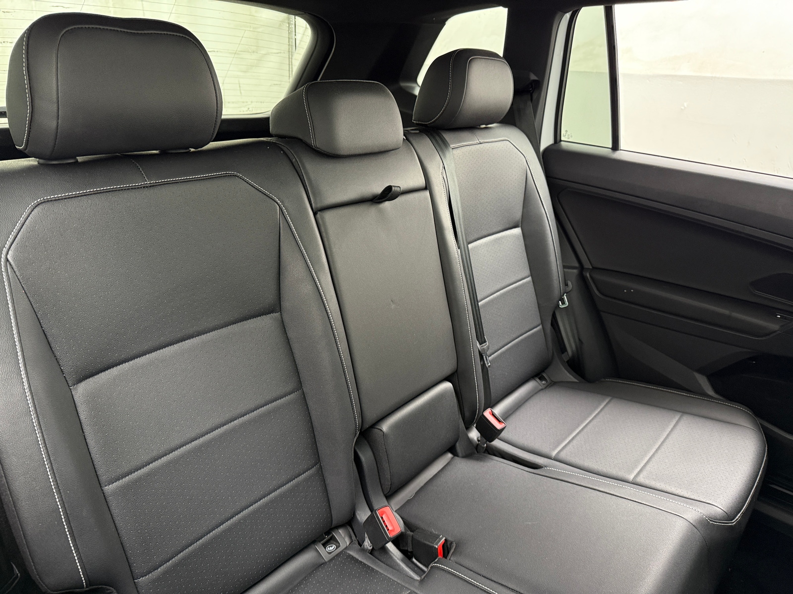 Thumbnail: 2021 Volkswagen Tiguan - 5