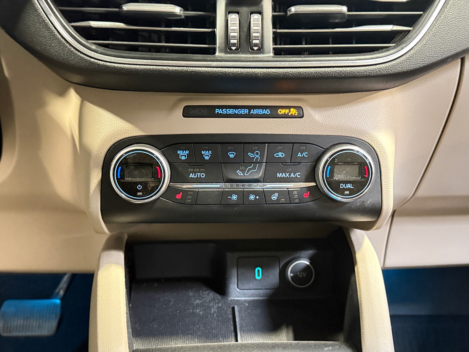 Thumbnail: 2020 Ford Escape - 3