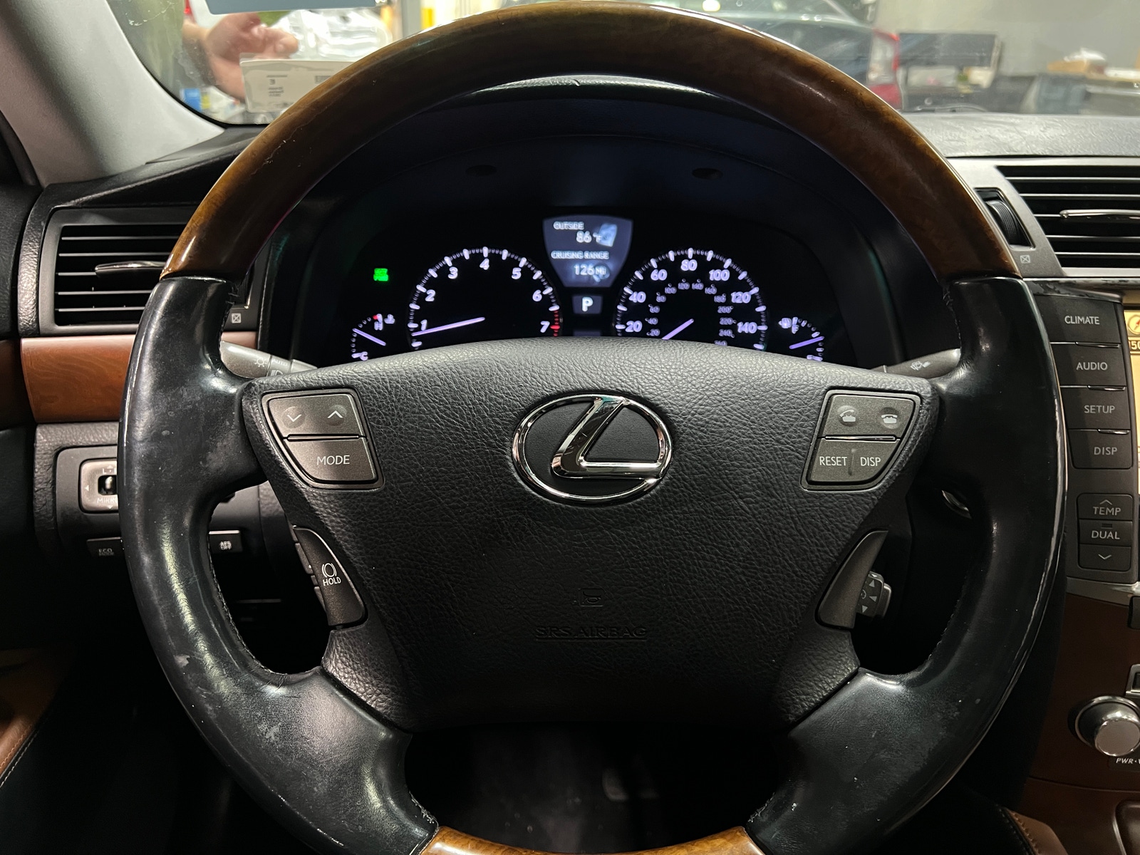 Thumbnail: 2011 Lexus LS - 4