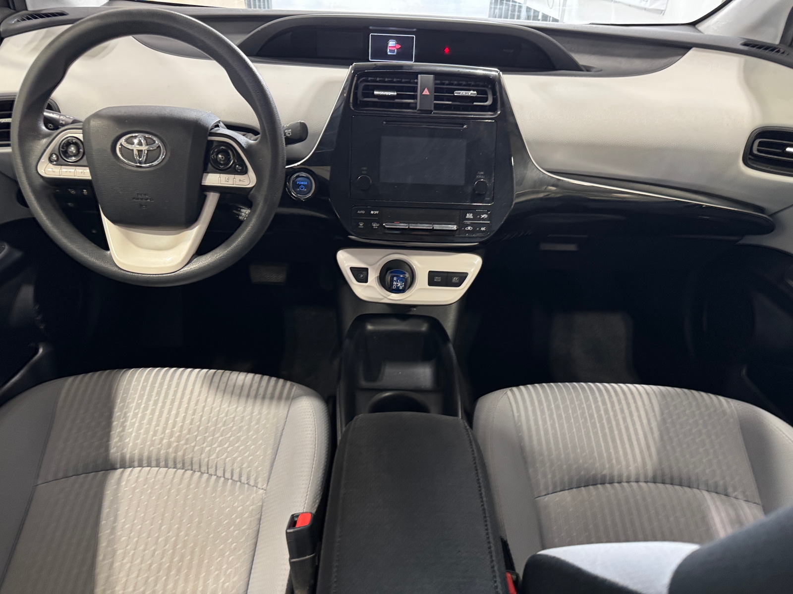 Thumbnail: 2017 Toyota Prius - 3
