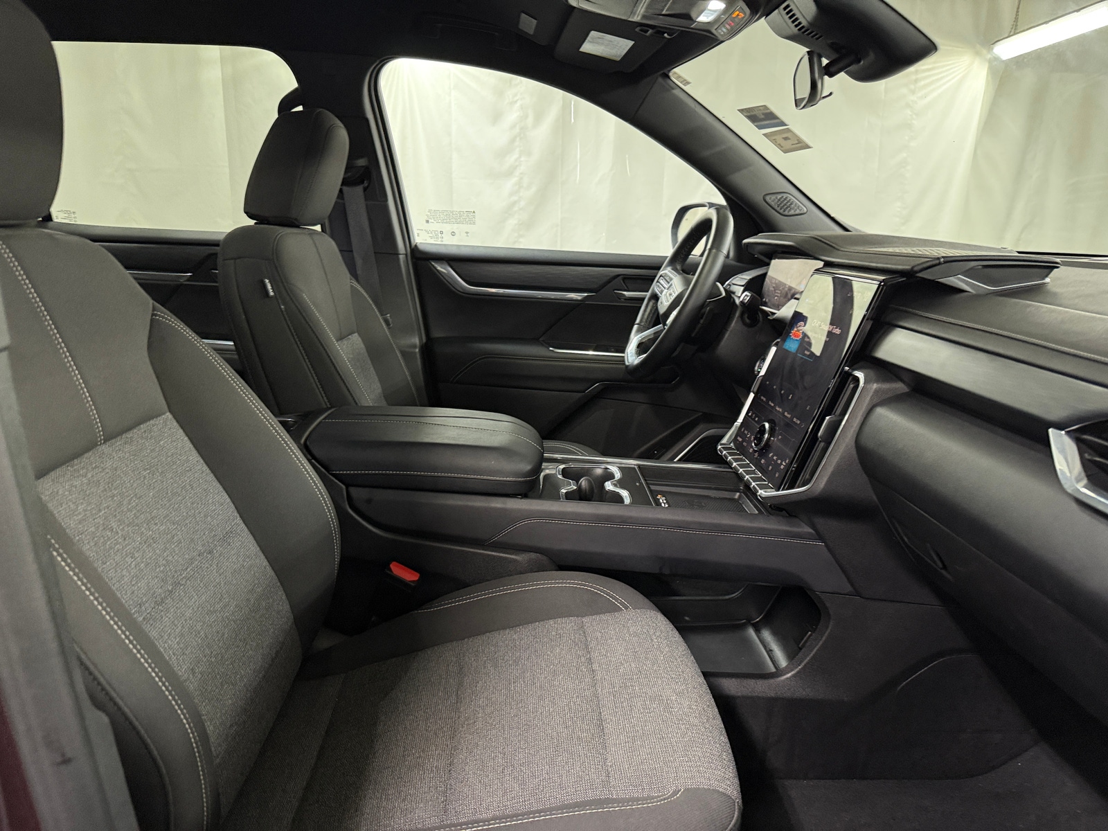 Thumbnail: 2025 GMC Acadia - 2