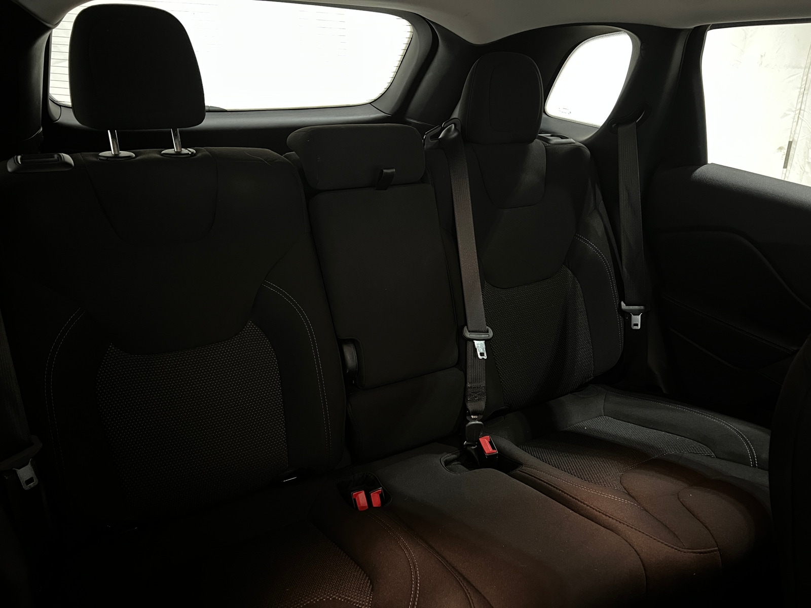 Thumbnail: 2020 Jeep Cherokee - 6