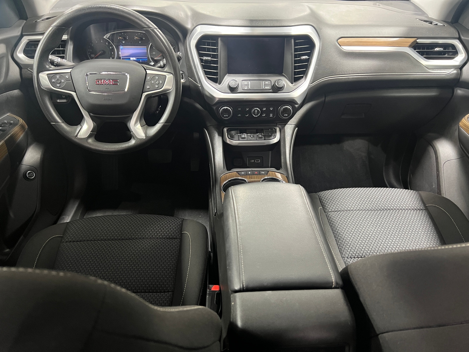 Thumbnail: 2023 GMC Acadia - 3