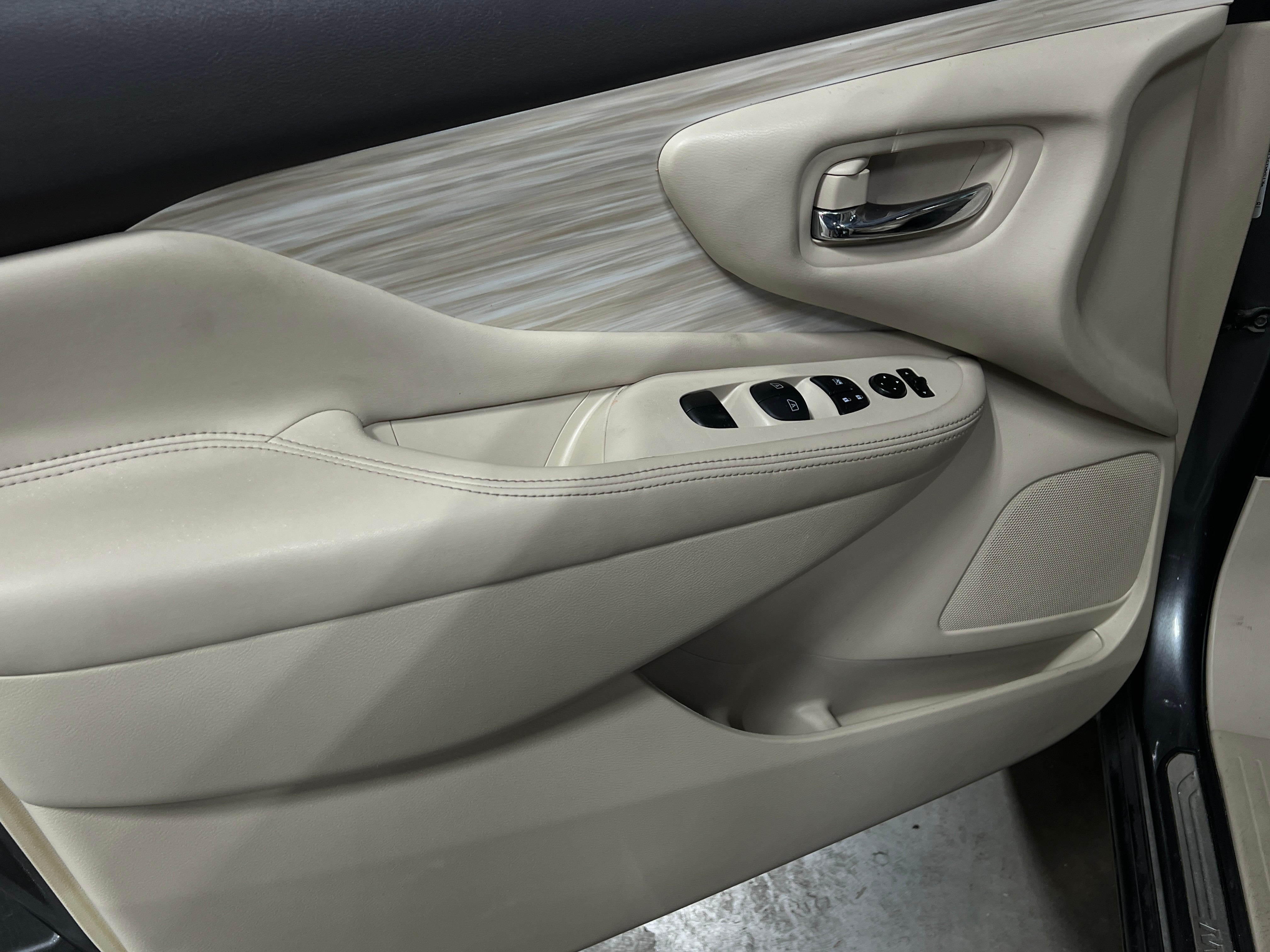 Used 2016 Nissan Murano S with VIN 5N1AZ2MG7GN118181 for sale in Oak Creek, WI