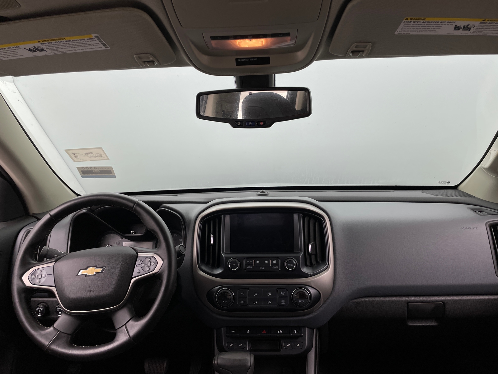 Thumbnail: 2017 Chevrolet Colorado - 3