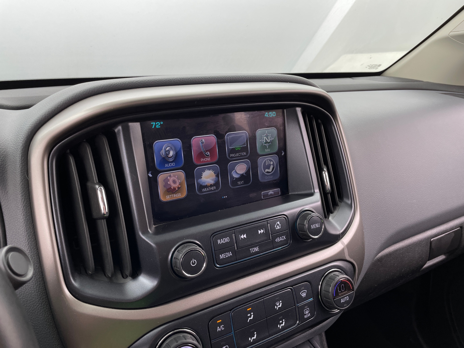 Thumbnail: 2017 Chevrolet Colorado - 4