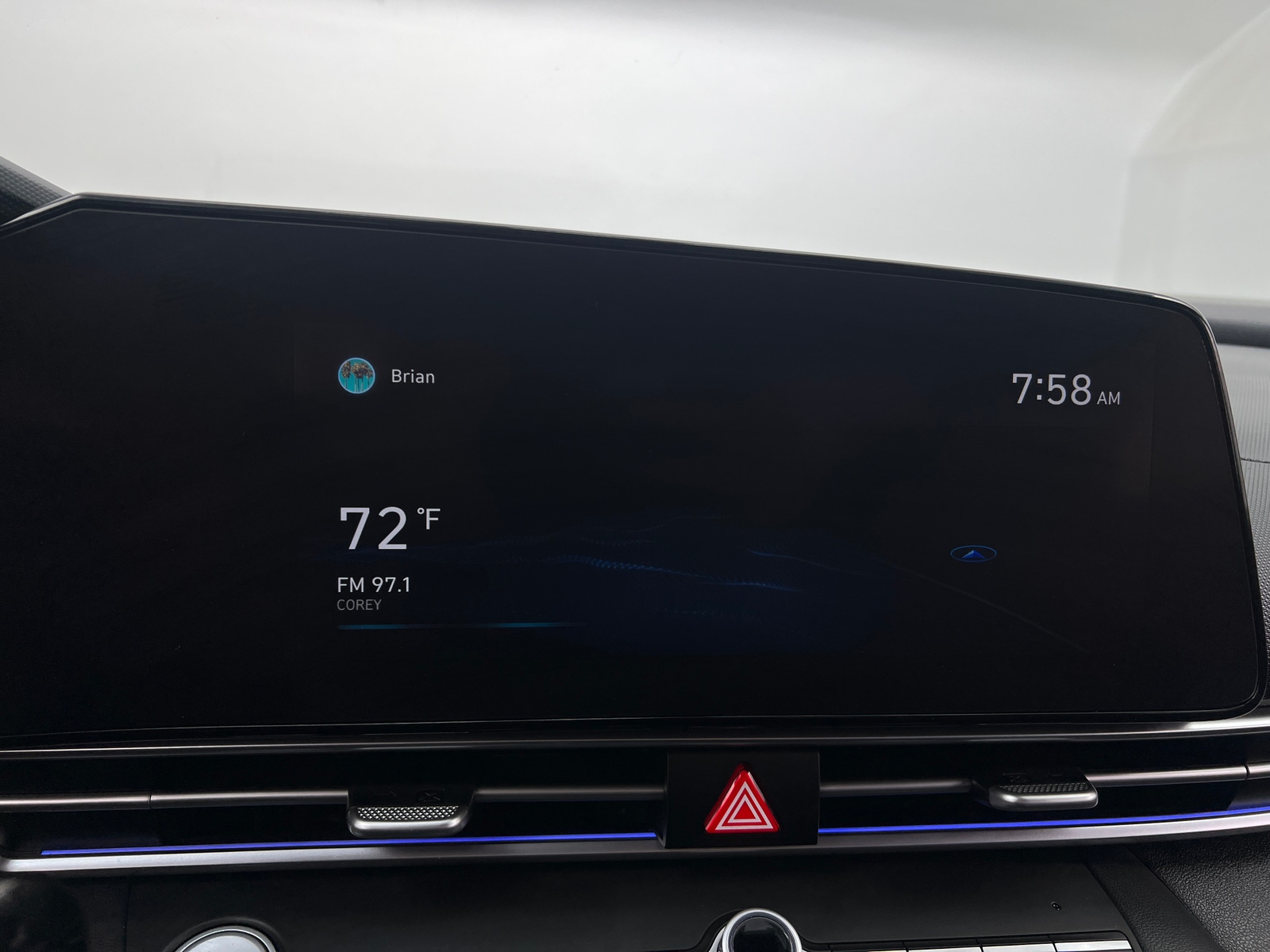 Thumbnail: 2022 Hyundai Elantra - 4