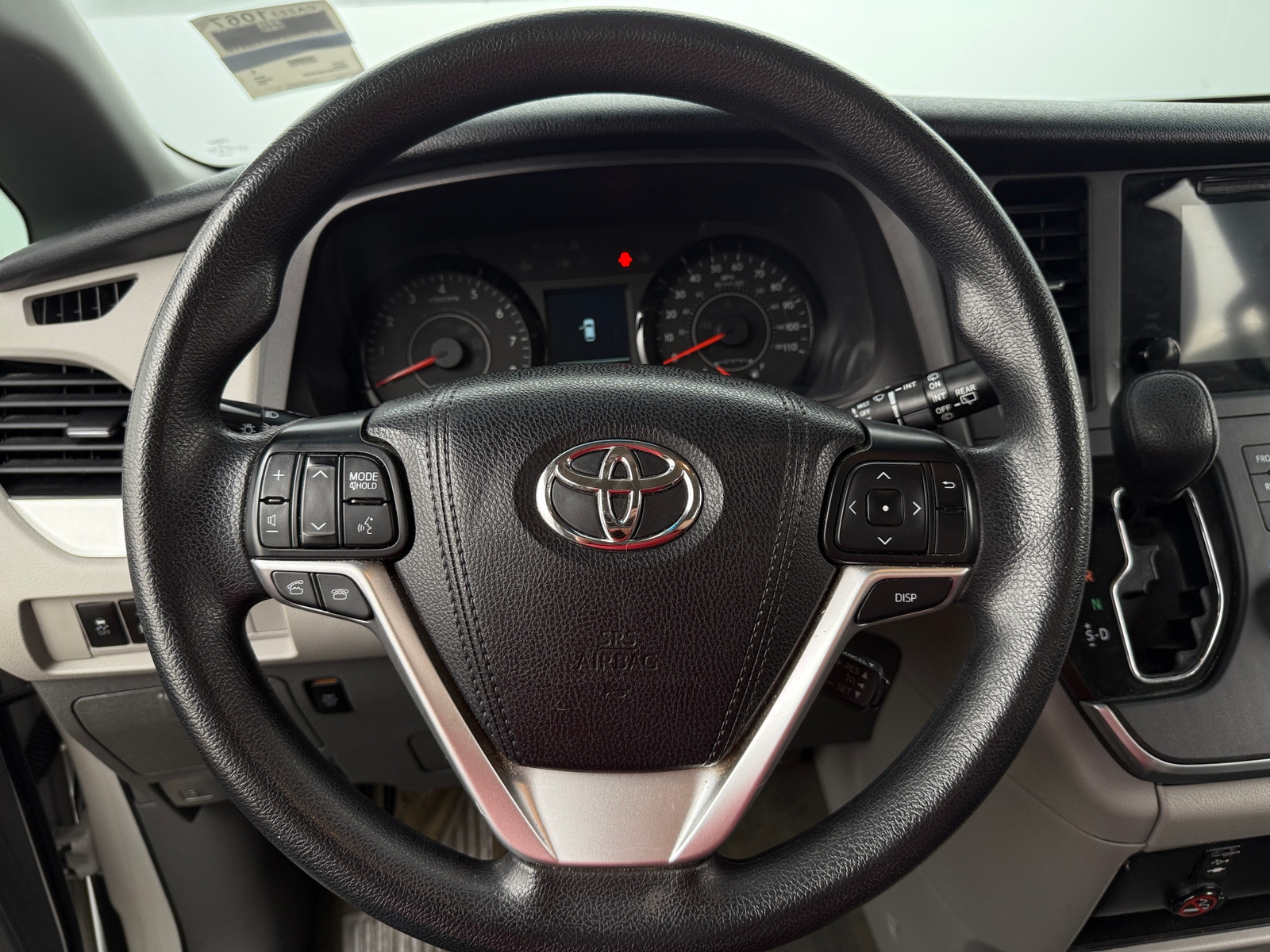 Thumbnail: 2016 Toyota Sienna - 5