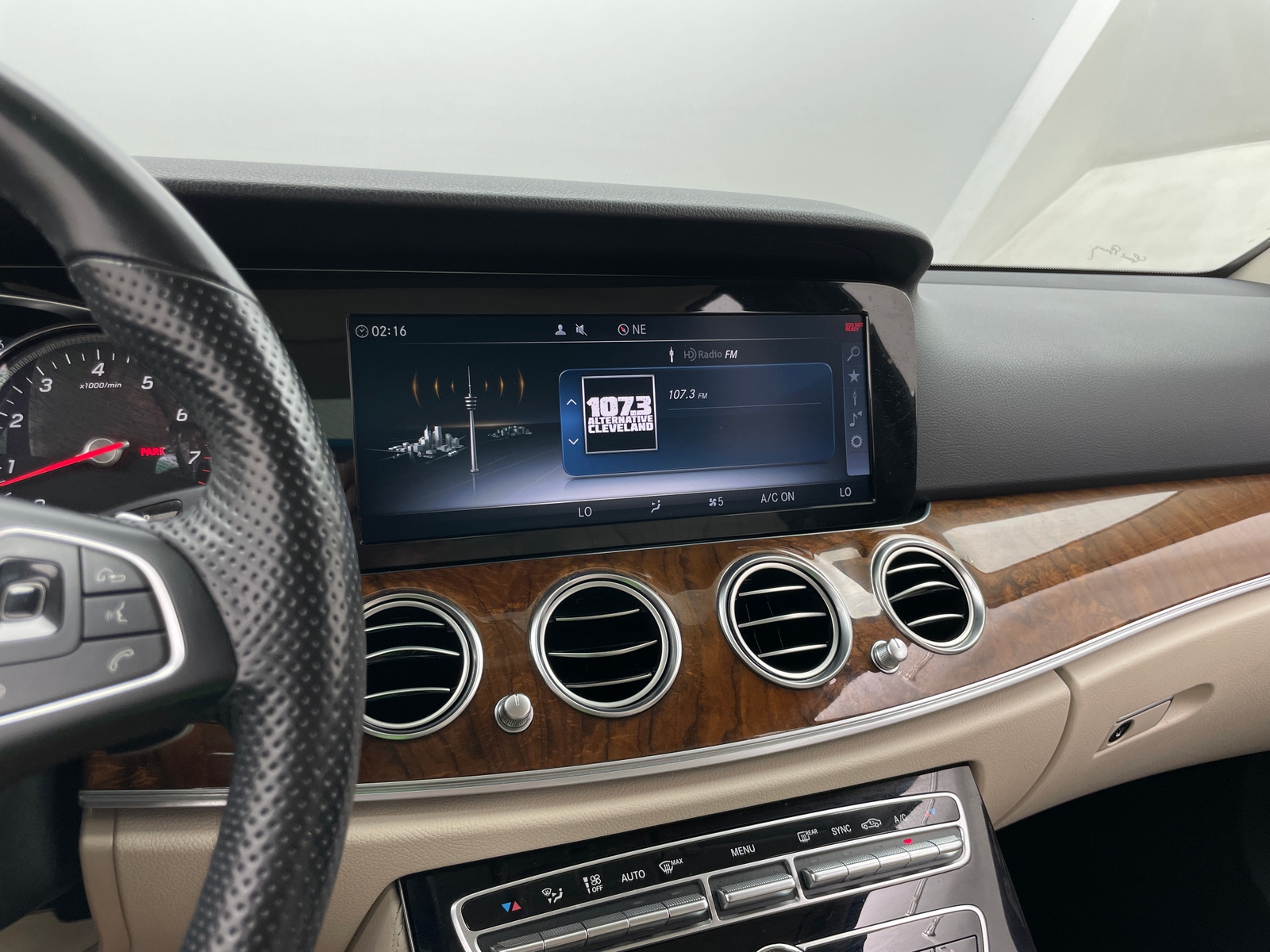 Thumbnail: 2018 Mercedes-Benz E-Class - 3
