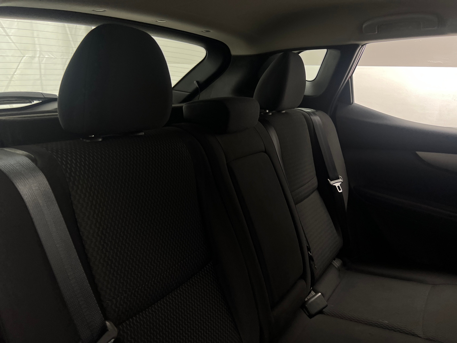 Thumbnail: 2017 Nissan Rogue Sport - 6