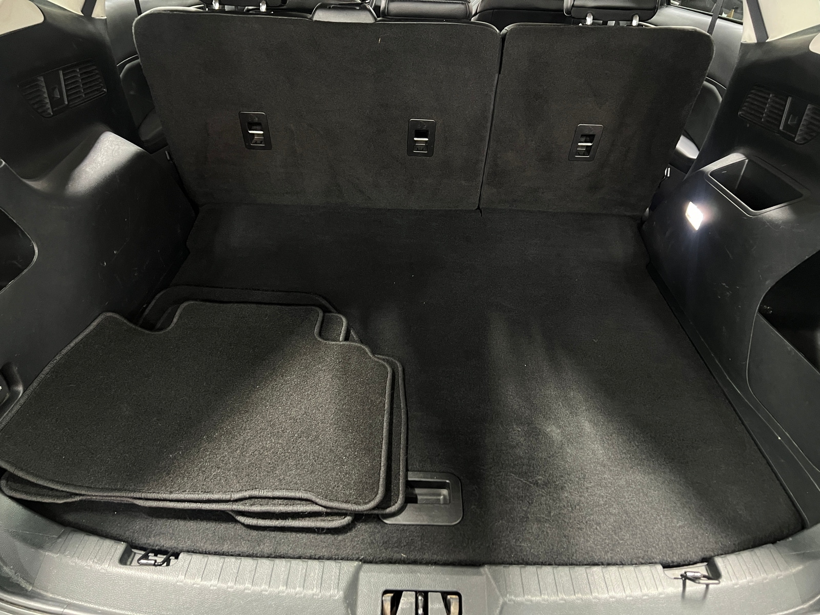 Thumbnail: 2019 Ford Edge - 7