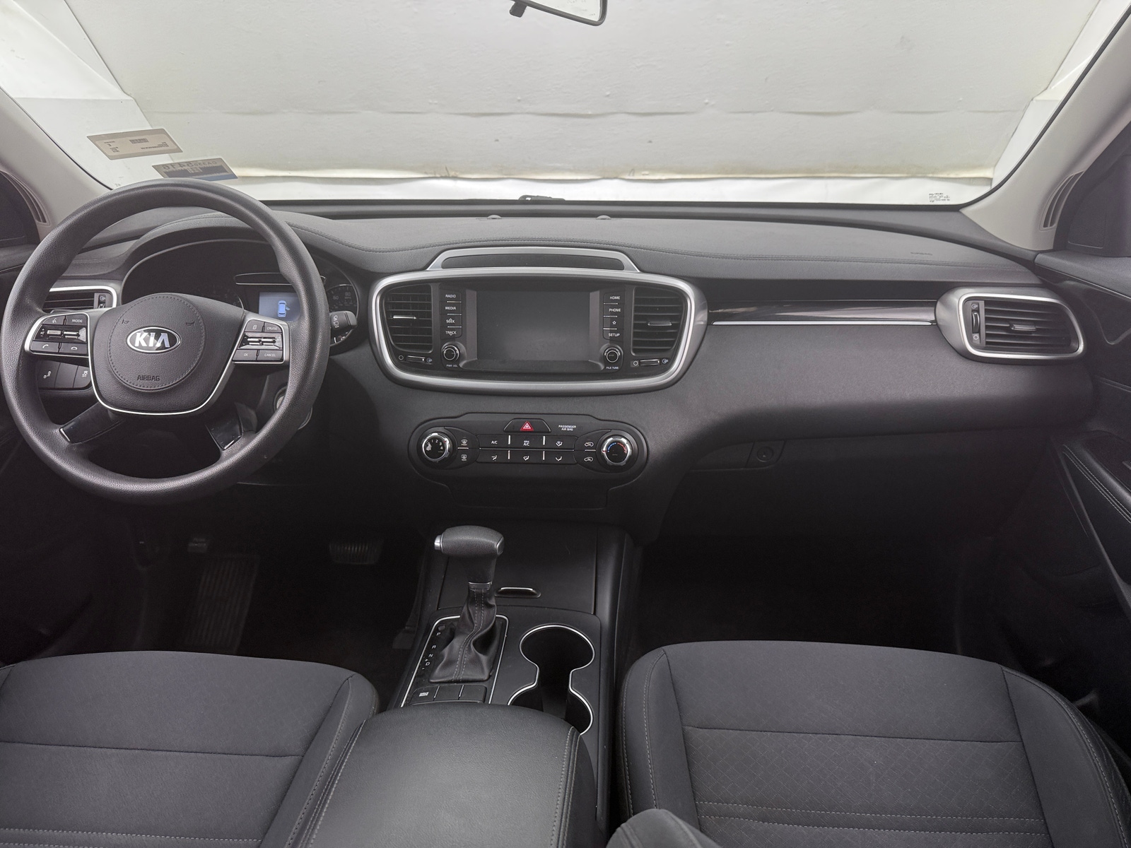 Thumbnail: 2019 Kia Sorento - 3