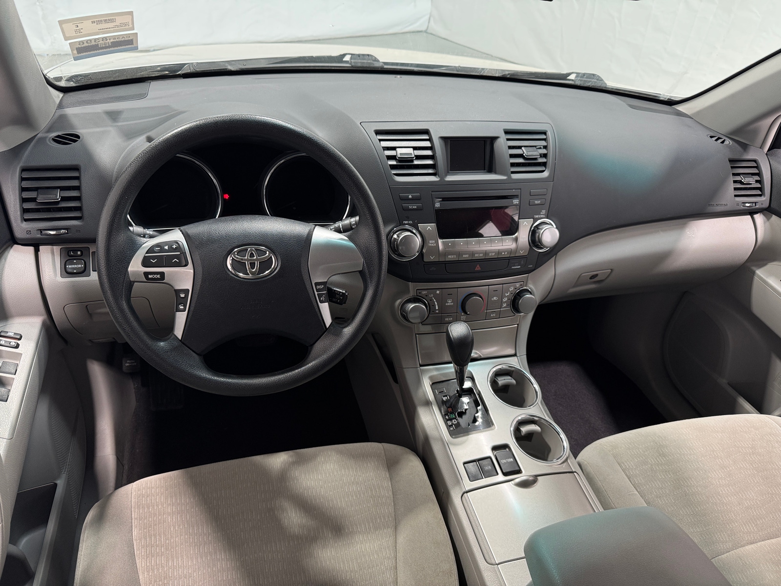 Thumbnail: 2012 Toyota Highlander - 3