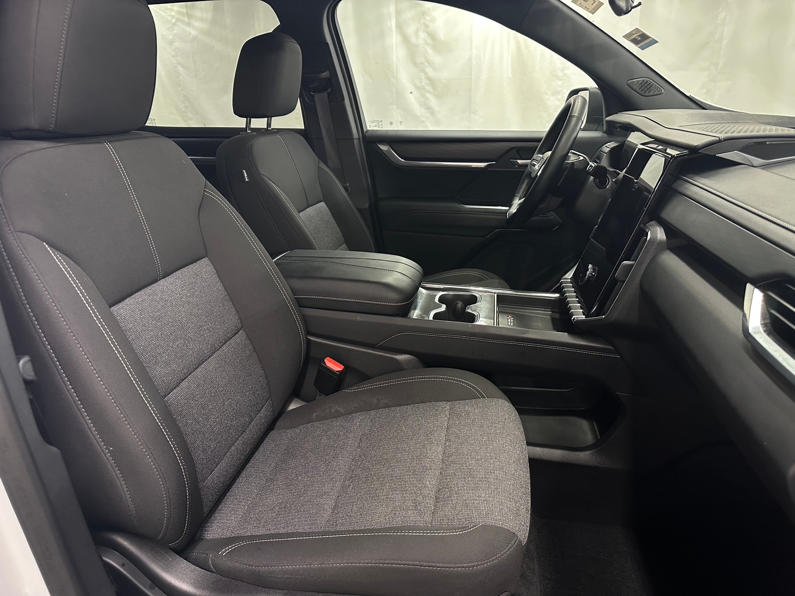 Thumbnail: 2025 GMC Acadia - 2