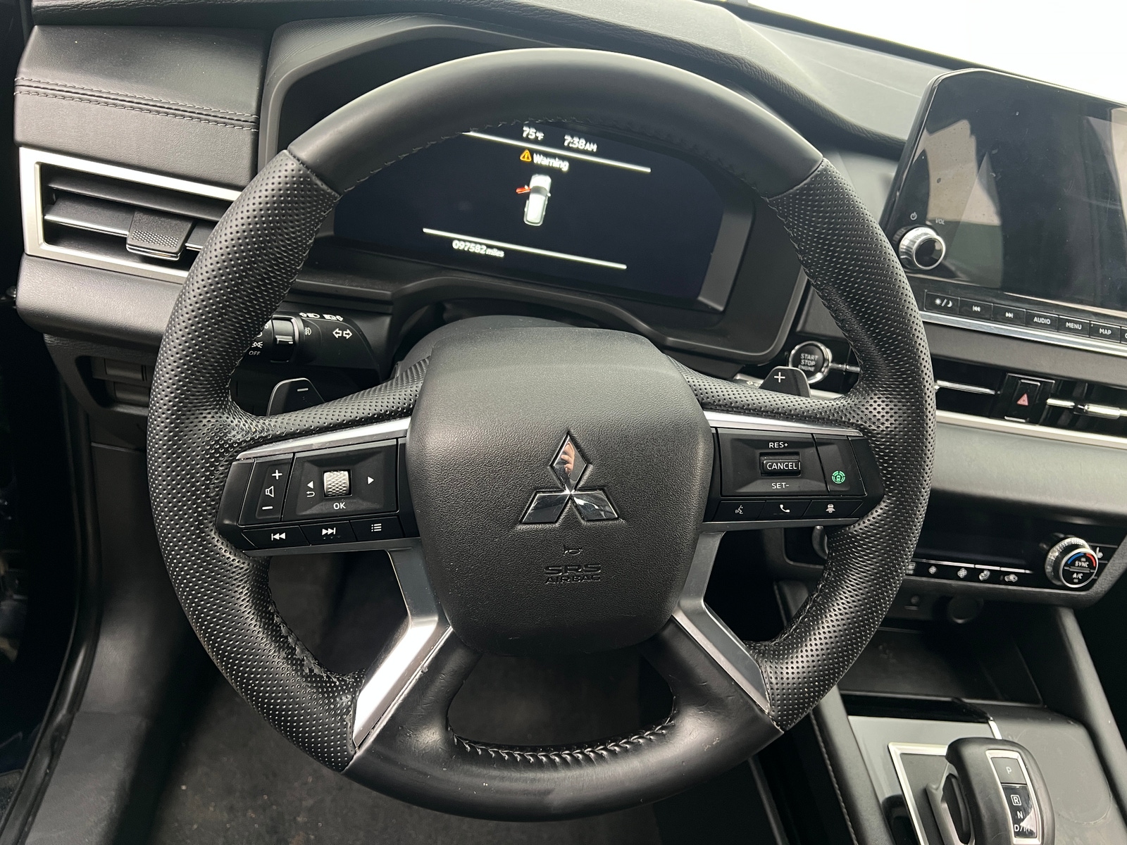 Thumbnail: 2022 Mitsubishi Outlander - 4