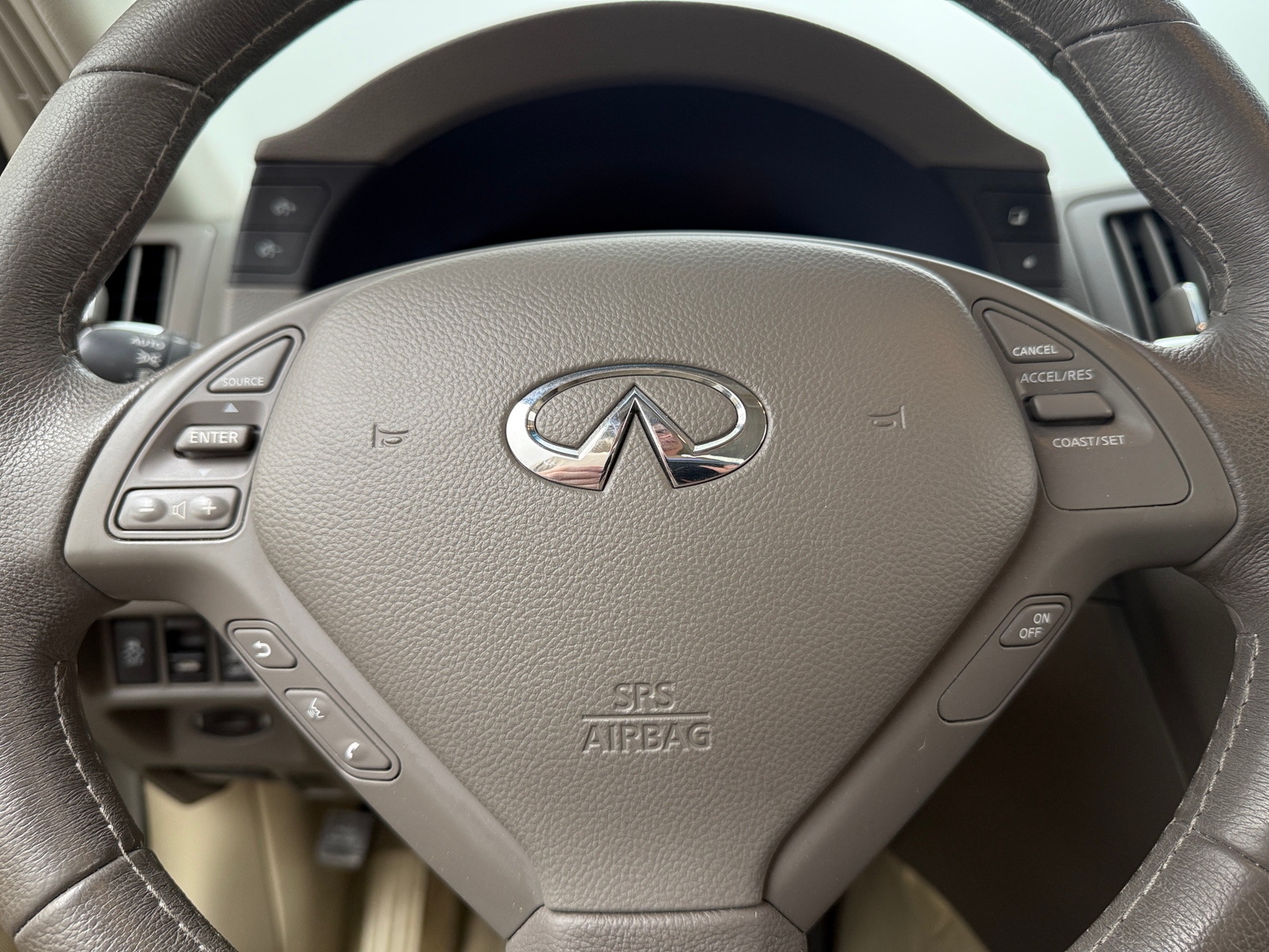 Thumbnail: 2012 INFINITI G37 - 4