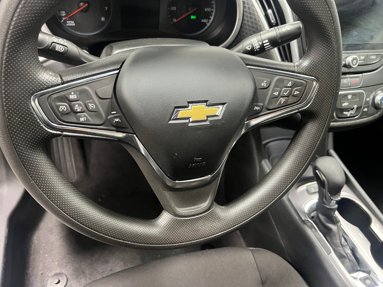 Thumbnail: 2023 Chevrolet Malibu - 5