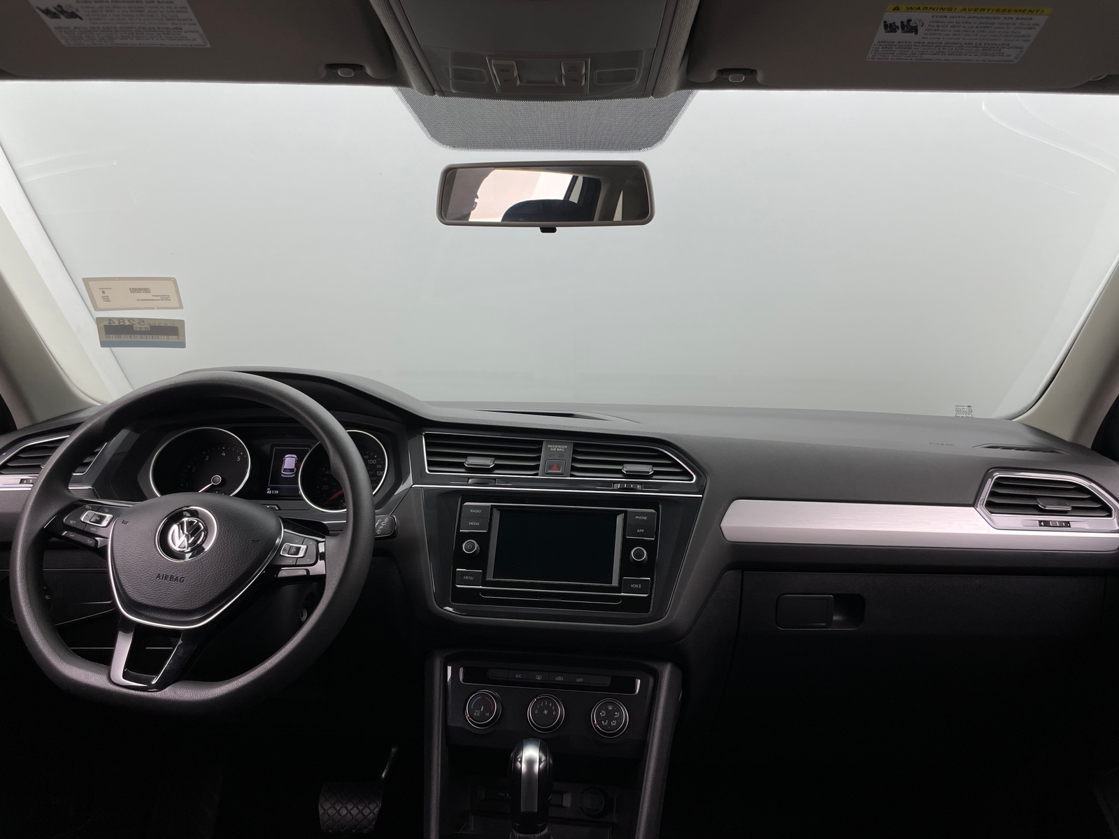 Thumbnail: 2021 Volkswagen Tiguan - 3