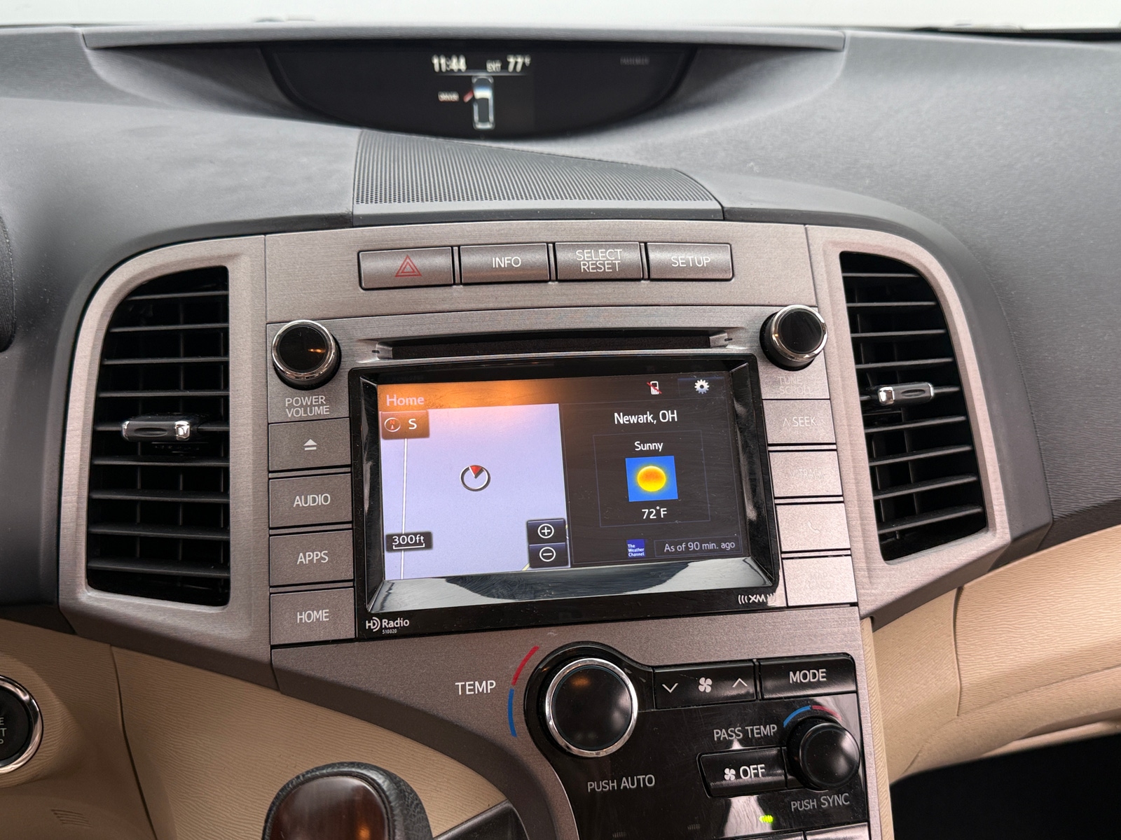 Thumbnail: 2015 Toyota Venza - 3