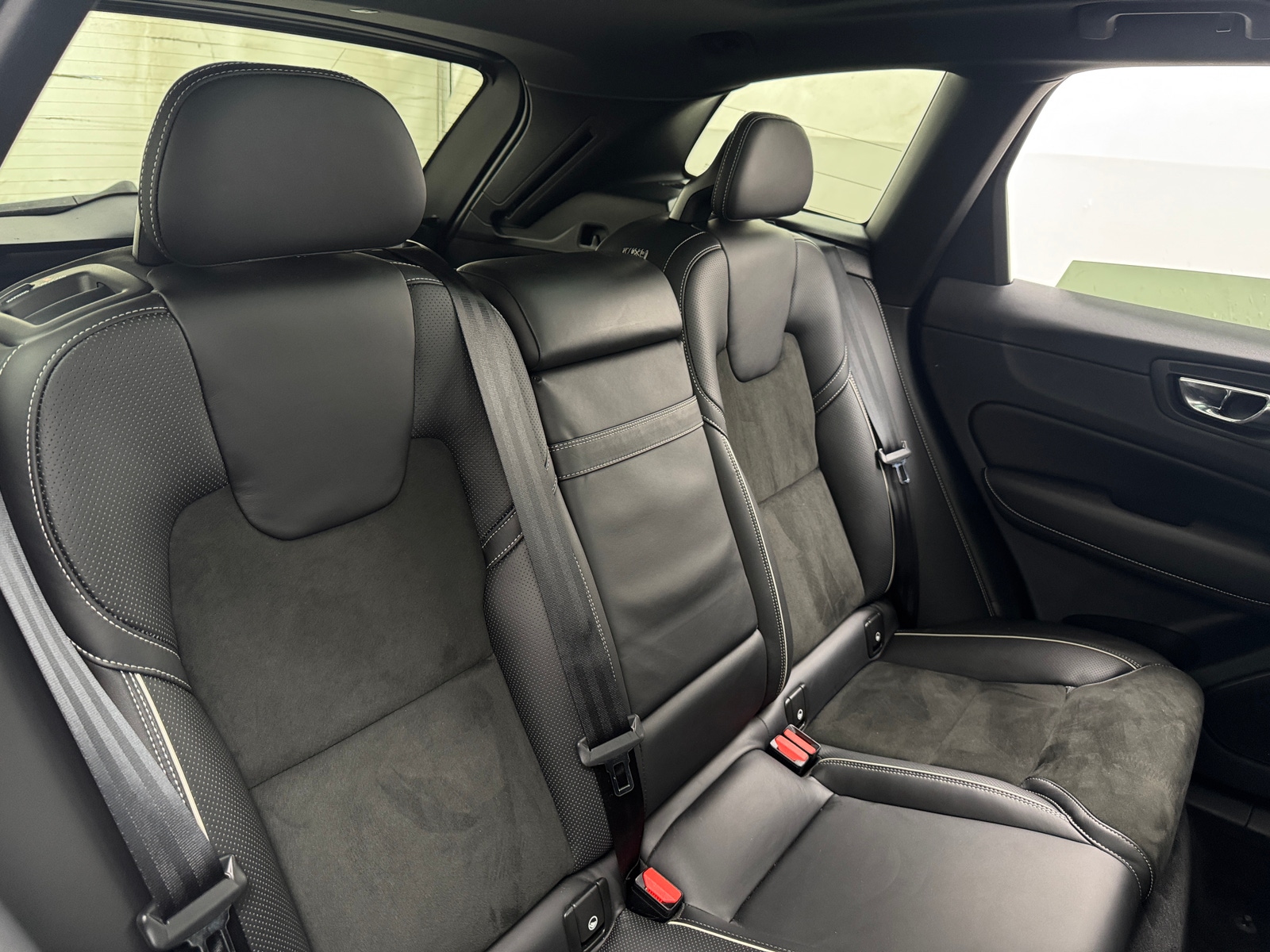 Thumbnail: 2018 Volvo XC60 - 6