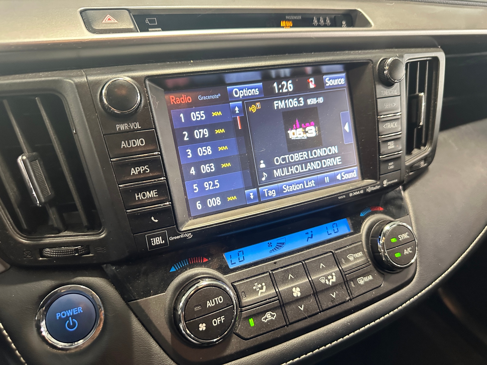 Thumbnail: 2018 Toyota RAV4 - 3