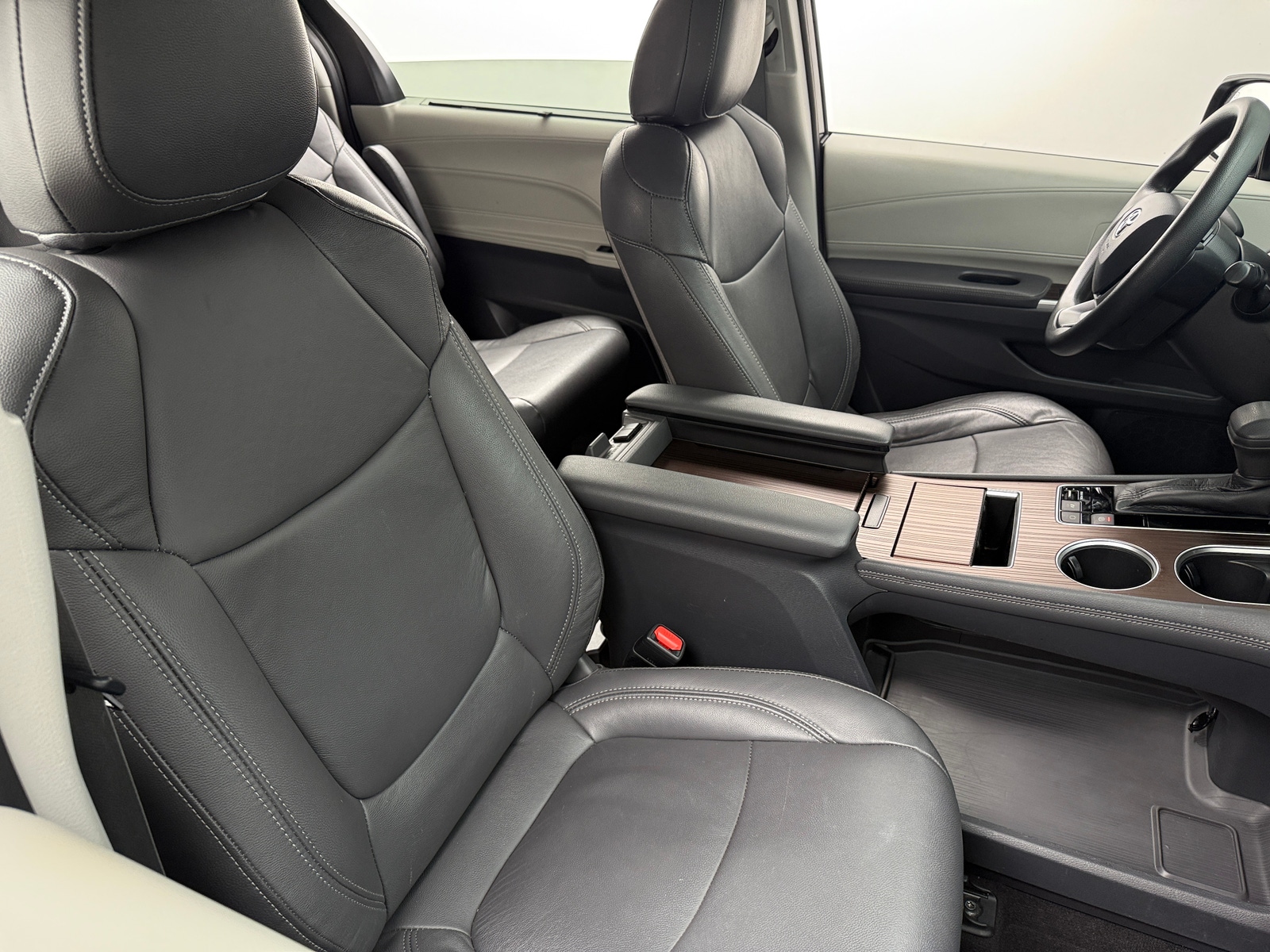 Thumbnail: 2021 Toyota Sienna - 2