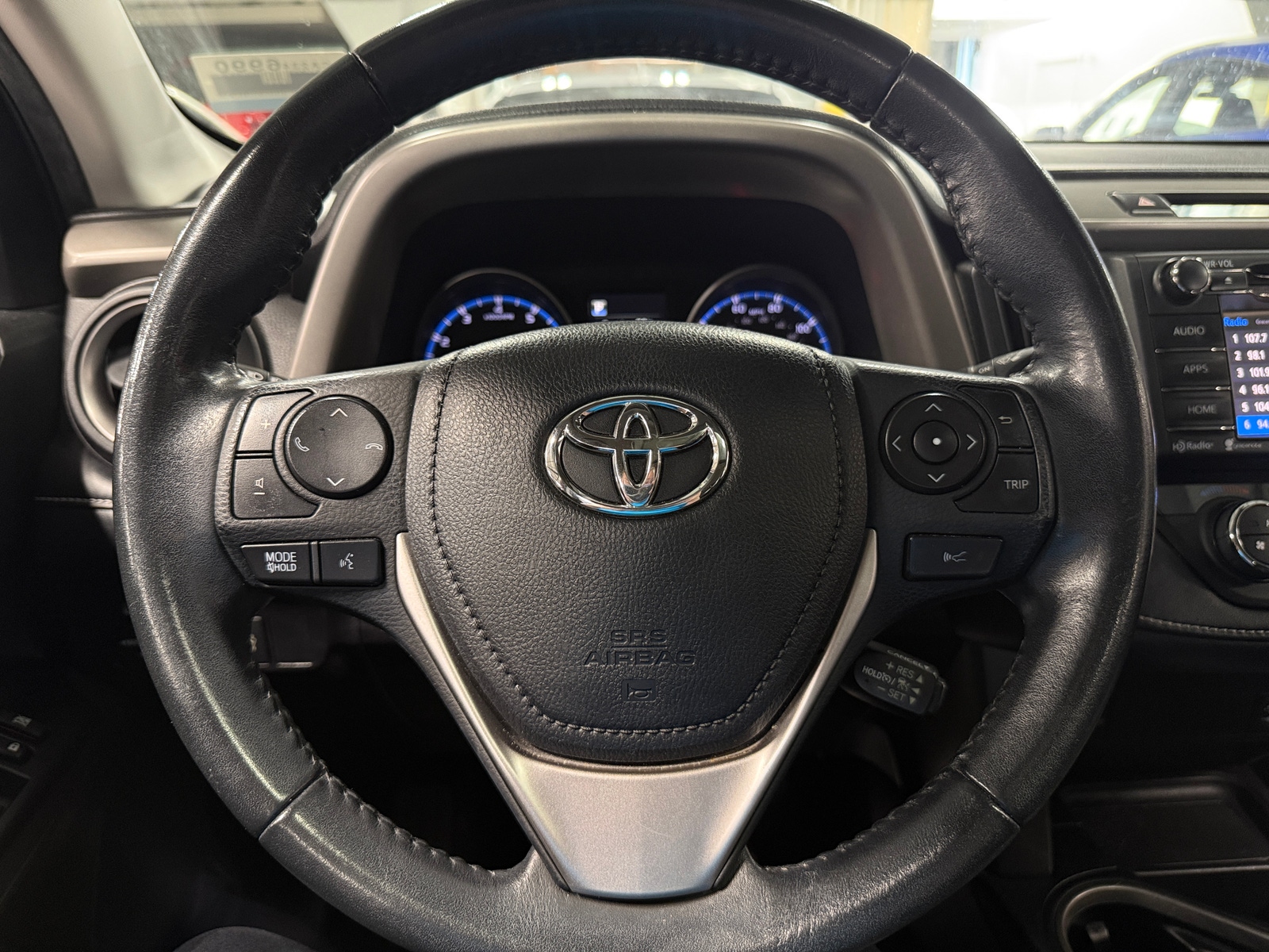 Thumbnail: 2018 Toyota RAV4 - 5