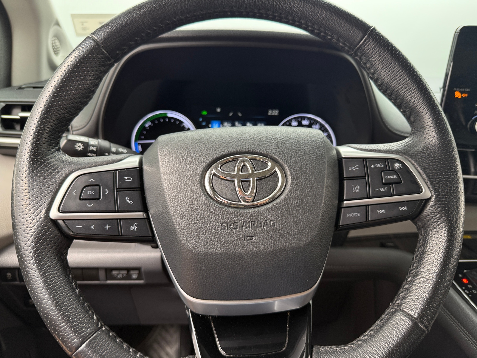Thumbnail: 2021 Toyota Sienna - 4
