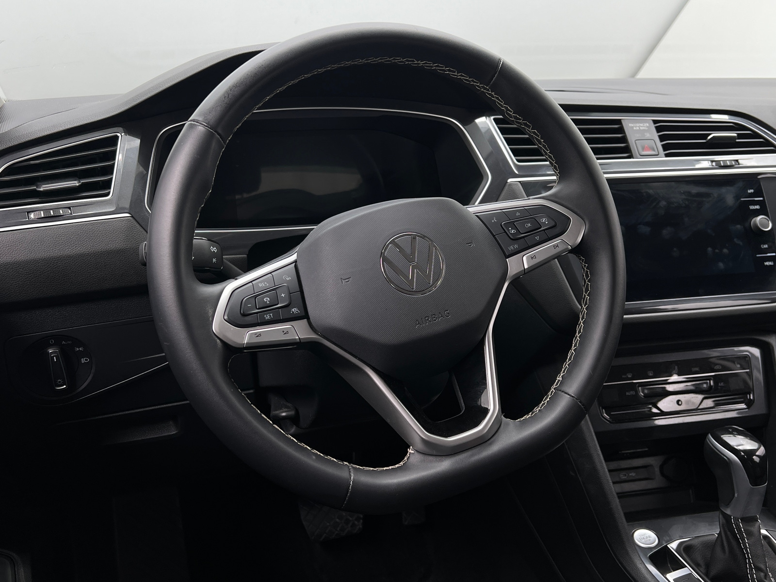 Thumbnail: 2024 Volkswagen Tiguan - 5