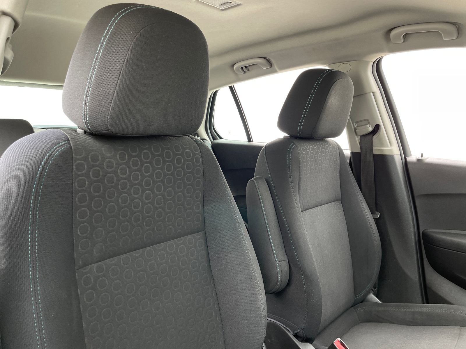 Thumbnail: 2016 Chevrolet Trax - 2