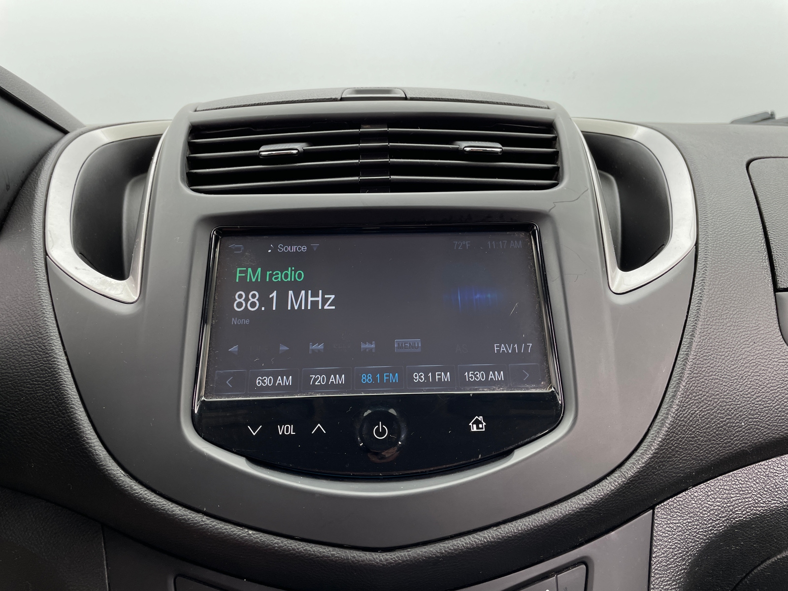 Thumbnail: 2016 Chevrolet Trax - 4