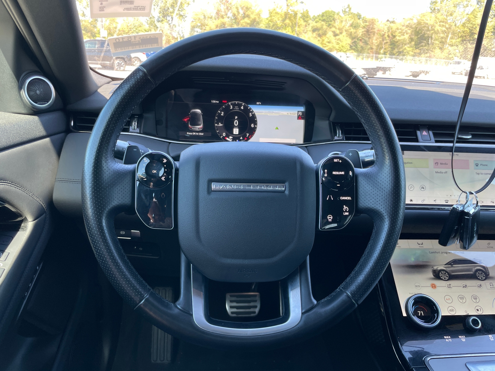 Thumbnail: 2020 Land Rover Range Rover Evoque - 4