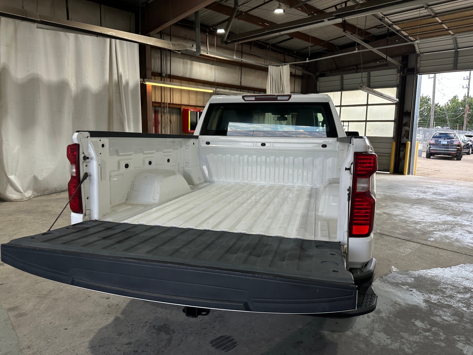 Thumbnail: 2020 Chevrolet Silverado 1500 - 6