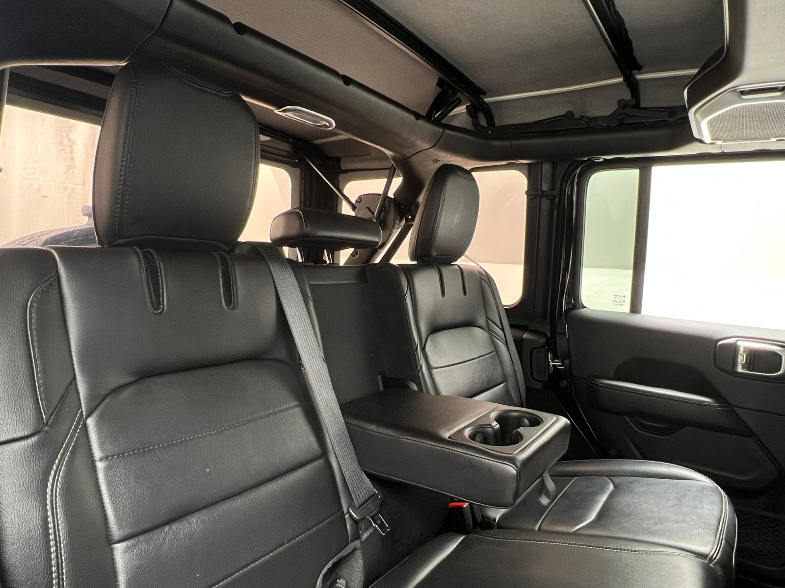 Thumbnail: 2022 Jeep Wrangler - 5