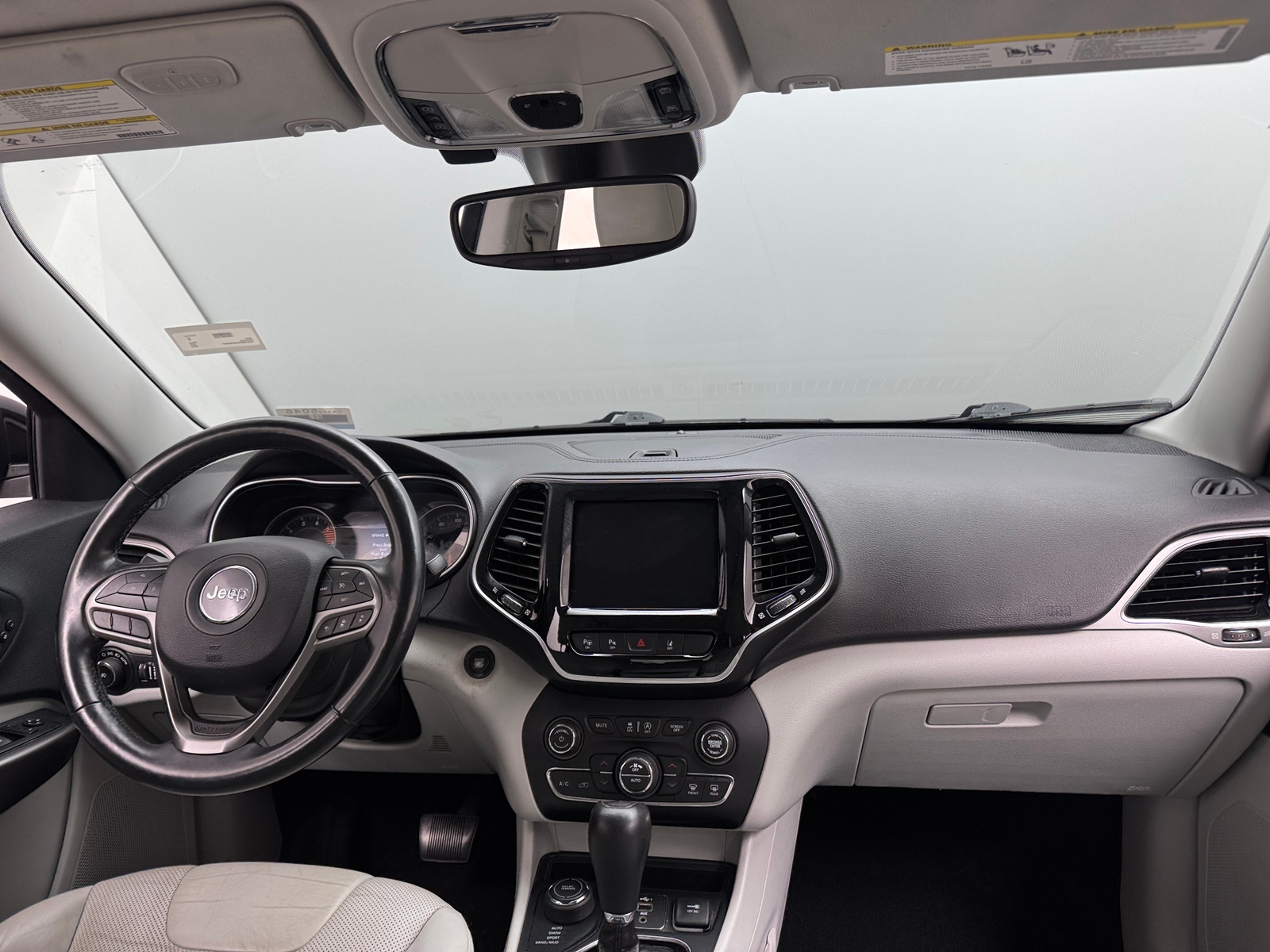 Thumbnail: 2019 Jeep Cherokee - 2