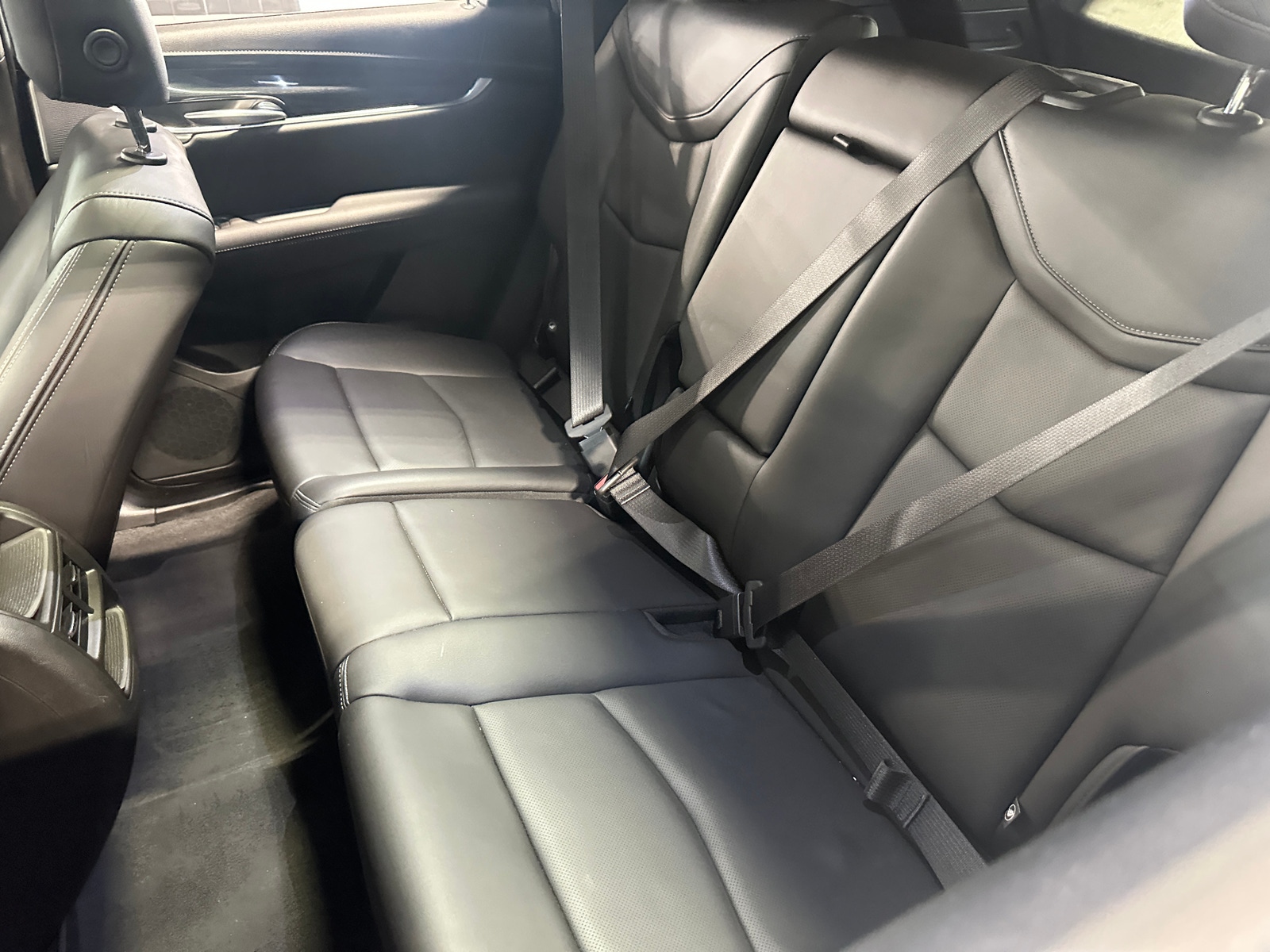 Thumbnail: 2023 Cadillac XT5 - 5