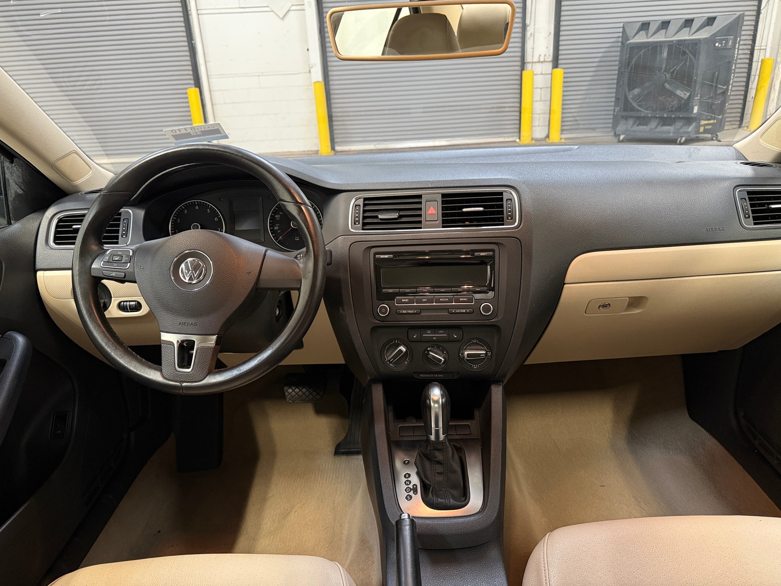 Thumbnail: 2012 Volkswagen Jetta - 3