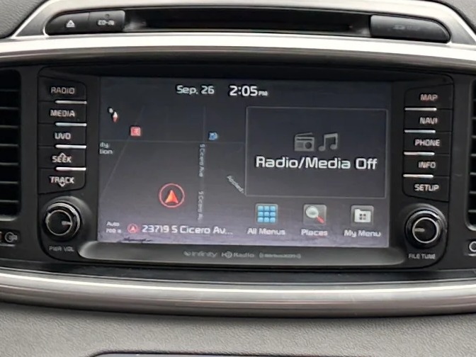 Thumbnail: 2016 Kia Sorento - 3
