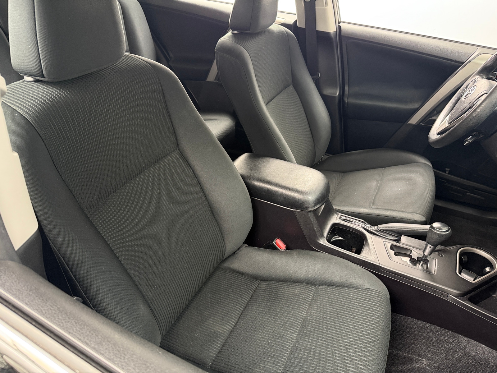 Thumbnail: 2018 Toyota RAV4 - 2