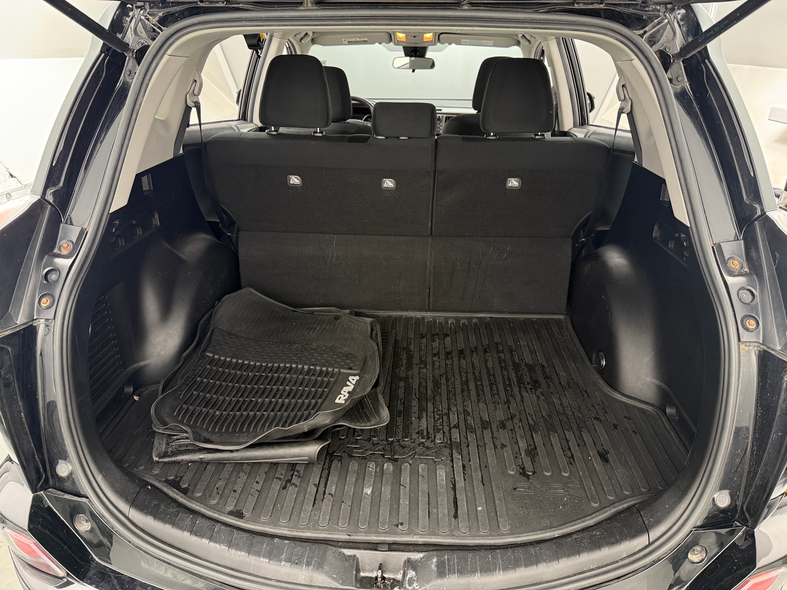 Thumbnail: 2018 Toyota RAV4 - 7