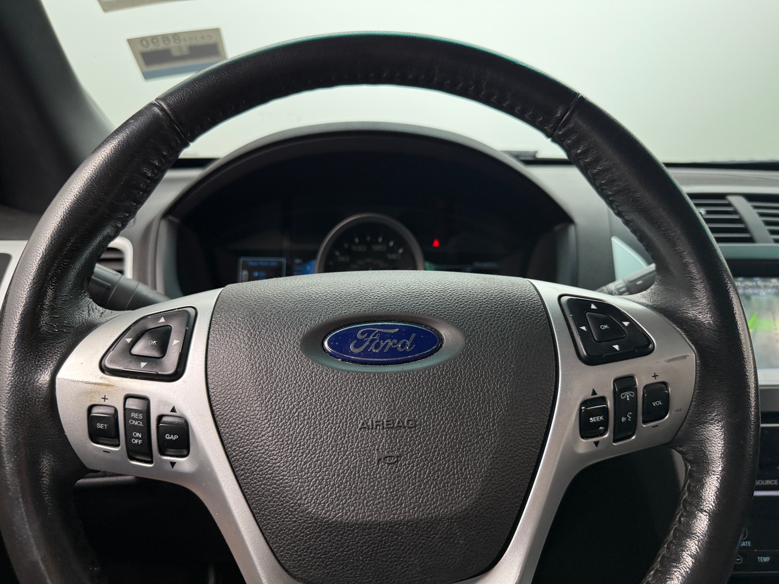Thumbnail: 2011 Ford Explorer - 4