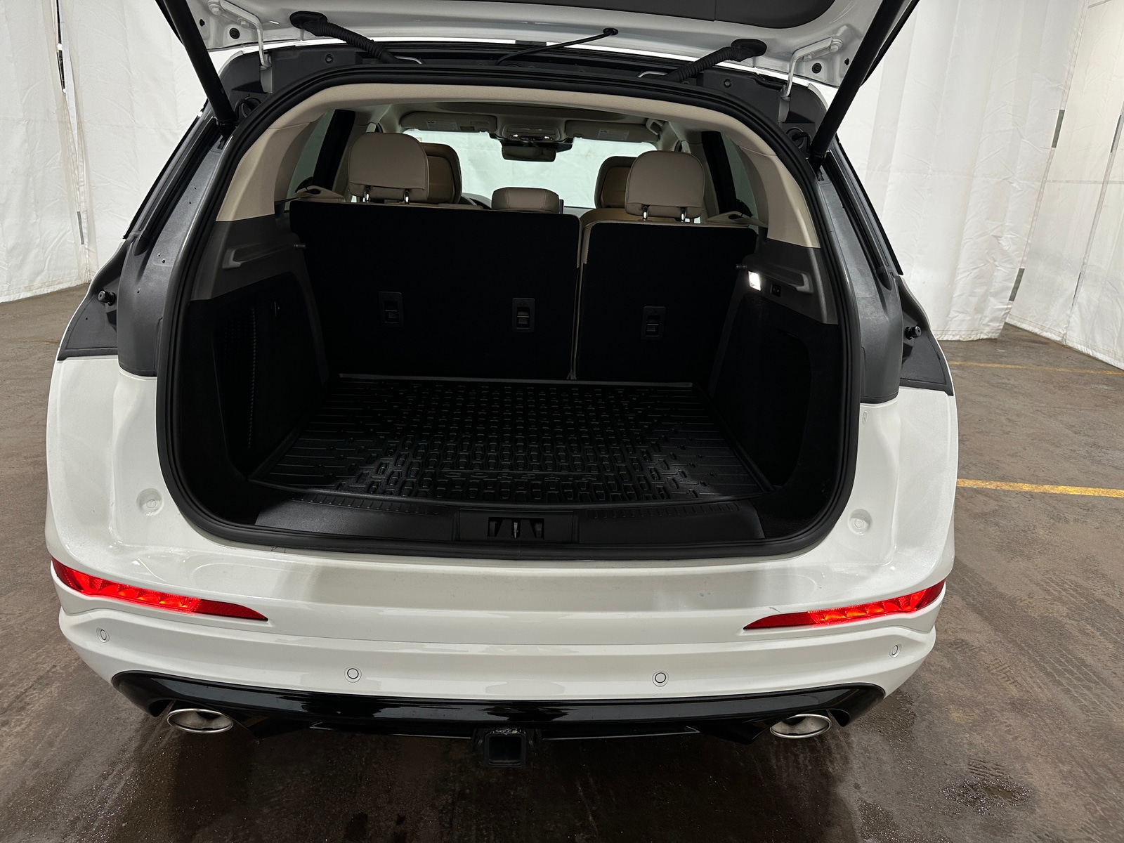 Thumbnail: 2024 Lincoln Corsair - 6