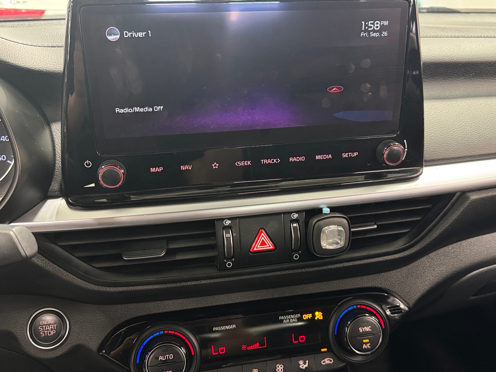 Thumbnail: 2022 Kia Forte - 4