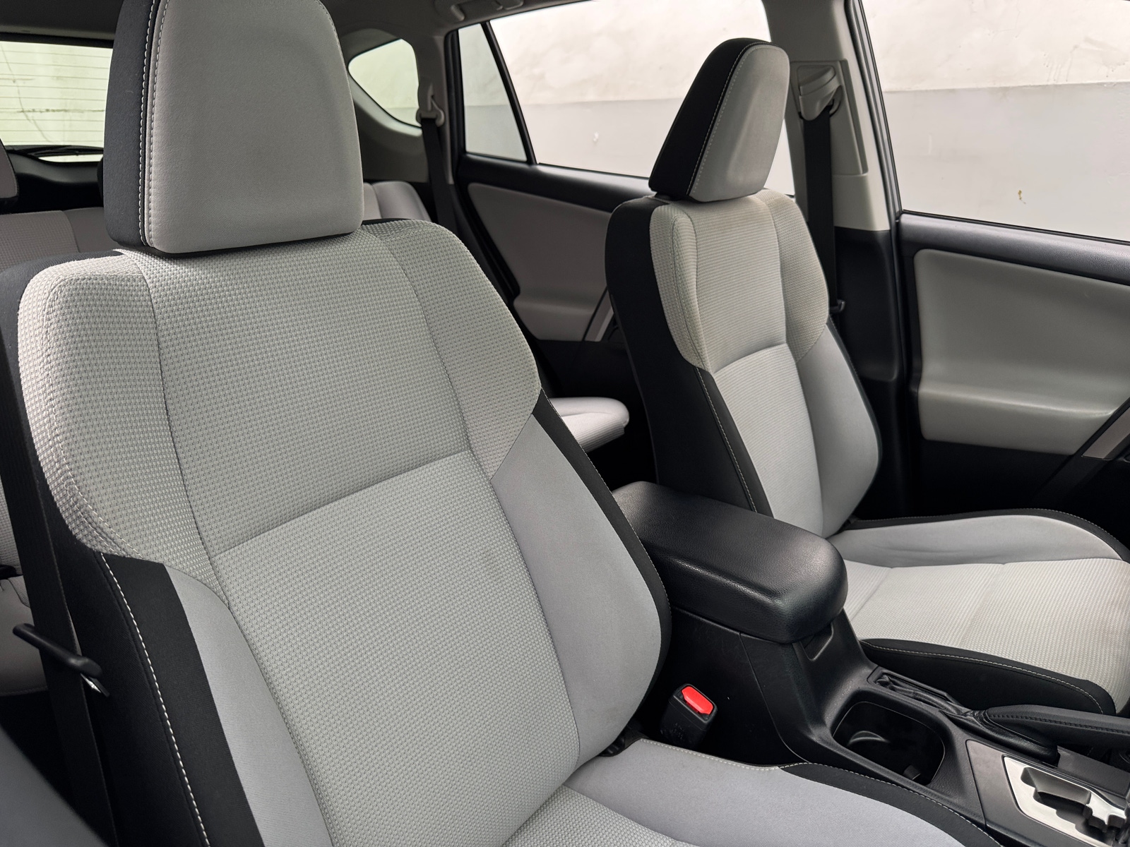 Thumbnail: 2018 Toyota RAV4 - 2