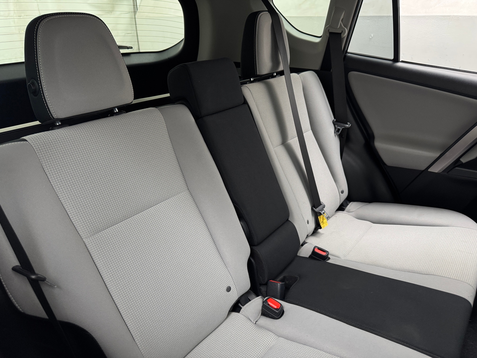 Thumbnail: 2018 Toyota RAV4 - 6